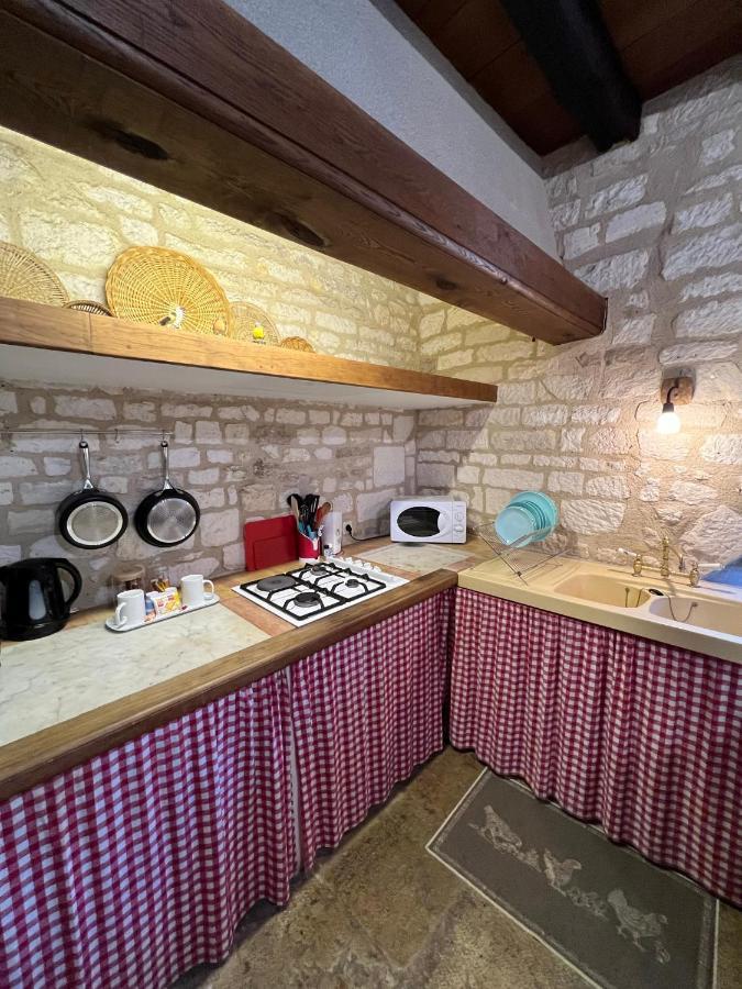 La Maison D'Alienor - Gites De Caractere A Chablis - 89 Exterior foto